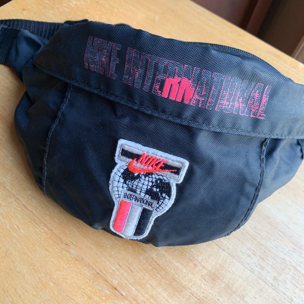 1987-1992 Era Nike International Fanny Pack